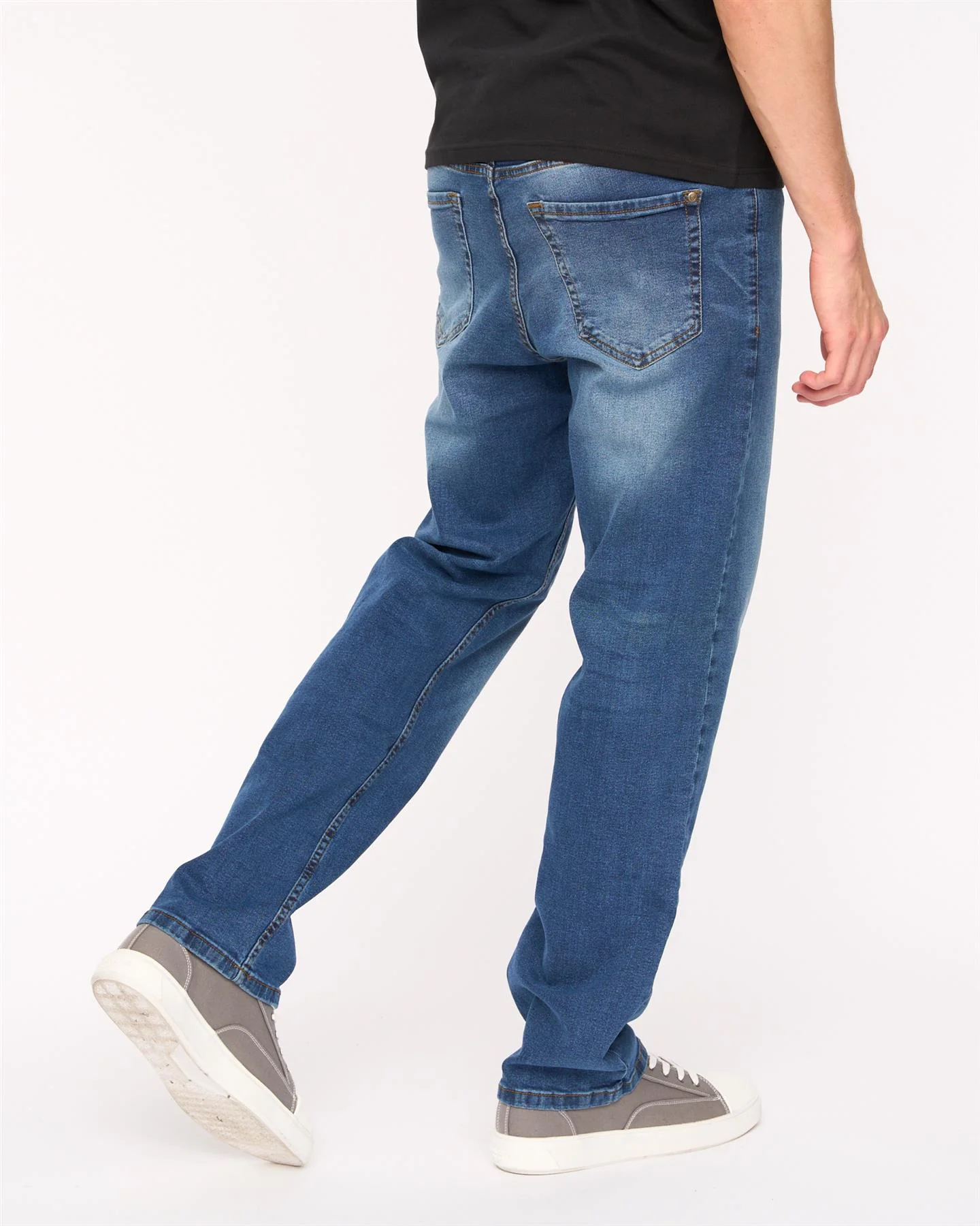 Kelvyn Relaxed Fit Jeans Mid Wash - Image 5